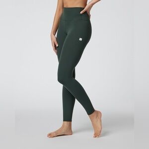 Vuori All the Feels Leggings in Aspen - Medium